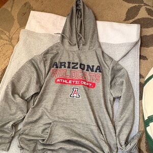 Colosseum Men's Gray Hoodie